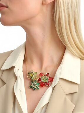 New Swarovski product - Flower Necklace Idyllia - Flower Design